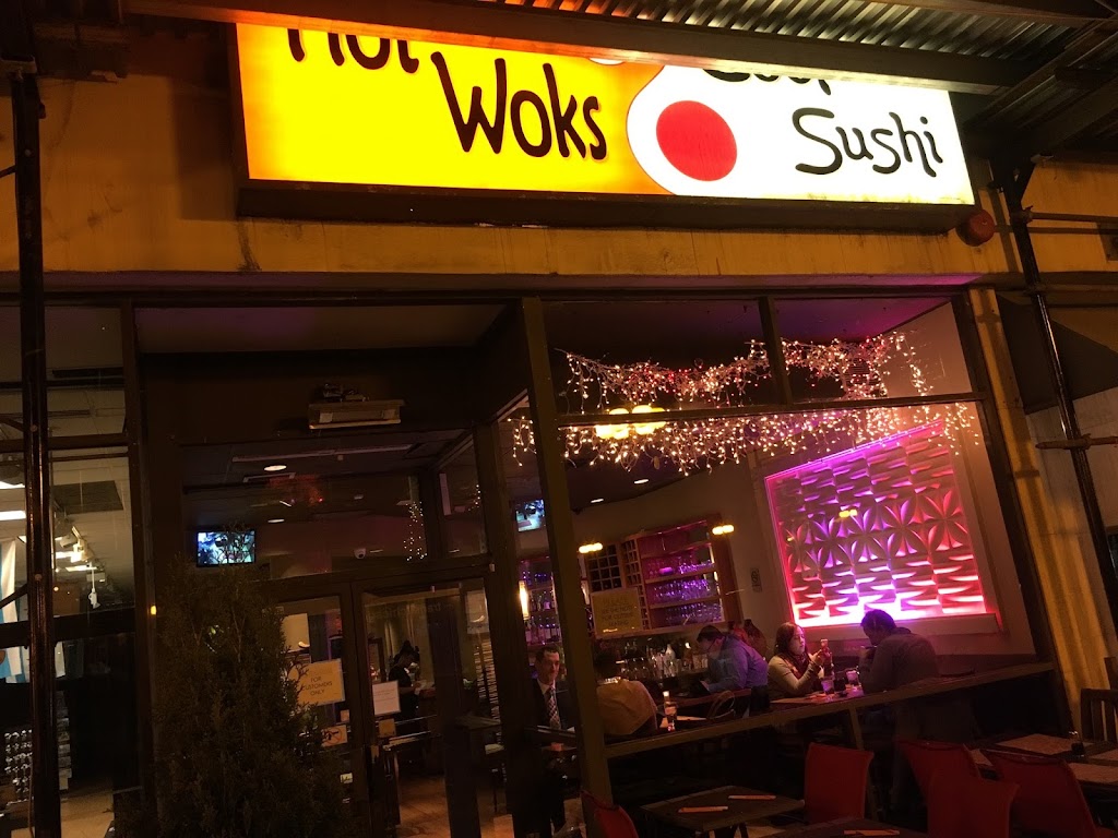 Hot Woks Cool Sushi | restaurant | 312 W Adams St, Chicago, IL 60606, USA | 3122200011 OR +1 312-220-0011