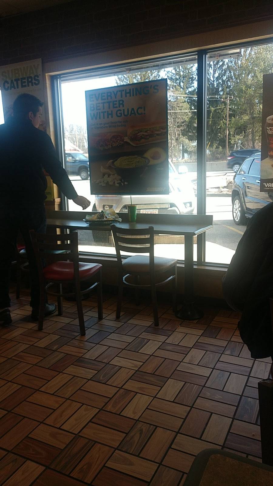 Subway | restaurant | 21 Turnpike Rd, Southborough, MA 01772, USA | 5084603385 OR +1 508-460-3385