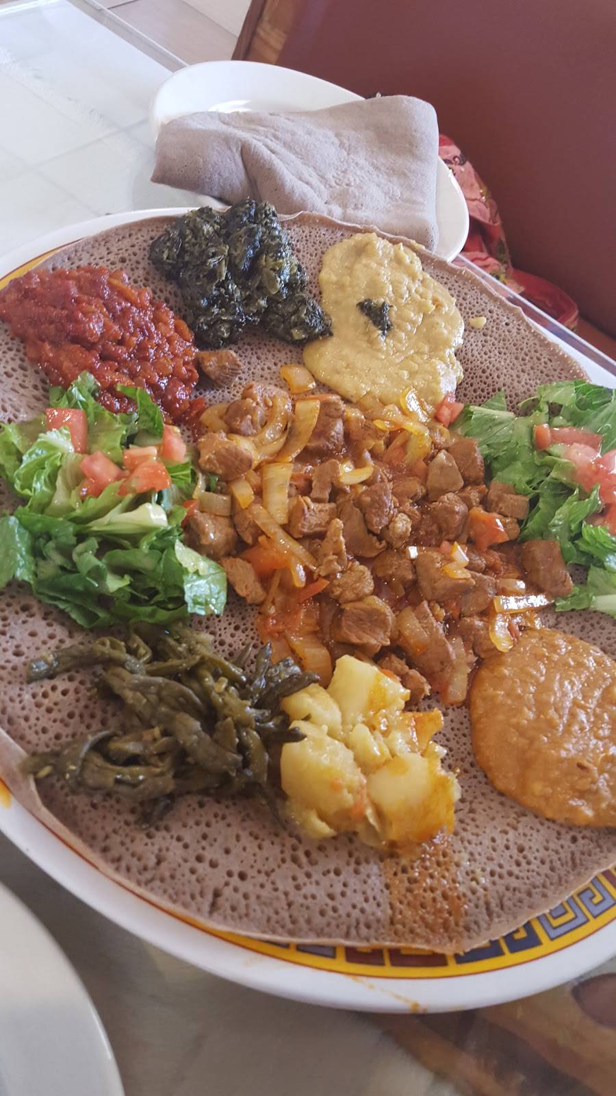 Red Sea Ethiopian and Eritrean Cuisine | restaurant | 4301 Monroe Rd, Charlotte, NC 28205, USA | 7043754999 OR +1 704-375-4999