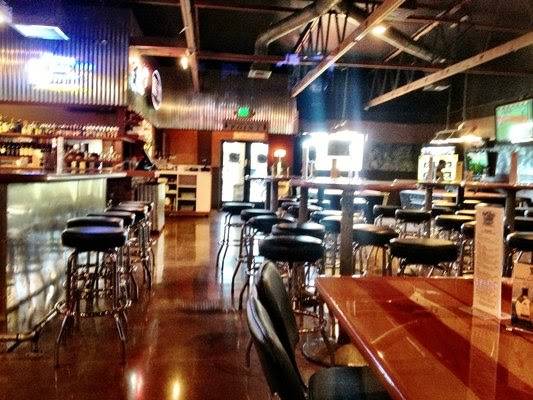 Surf Dogs Sports Grill | restaurant | 5932 Warner Ave, Huntington Beach, CA 92649, USA | 7148465700 OR +1 714-846-5700