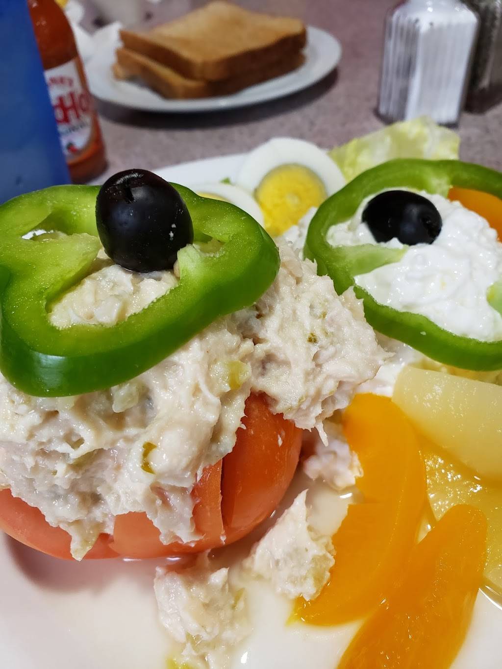 Mistys Family Restaurant | restaurant | 1869 Washington Rd, Washington, IL 61571, USA | 3094815300 OR +1 309-481-5300