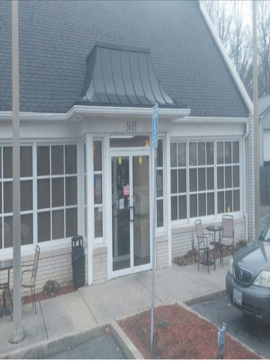 Horace & Dickies Seafood | restaurant | 5601 Allentown Rd, Camp Springs, MD 20746, USA | 3019091030 OR +1 301-909-1030