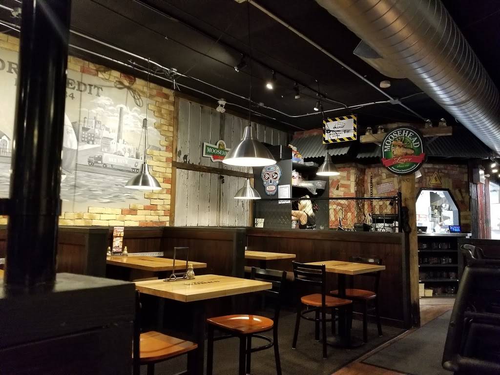 The Works Gourmet Burger Bistro | restaurant | 104 Lakeshore Rd E, Mississauga, ON L5G 1E3, Canada | 9052716668 OR +1 905-271-6668