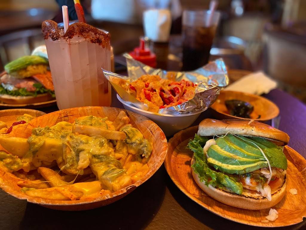 Panda Burgers | restaurant | 10780 Pebble Hills Blvd, El Paso, TX 79935, USA | 9155942820 OR +1 915-594-2820