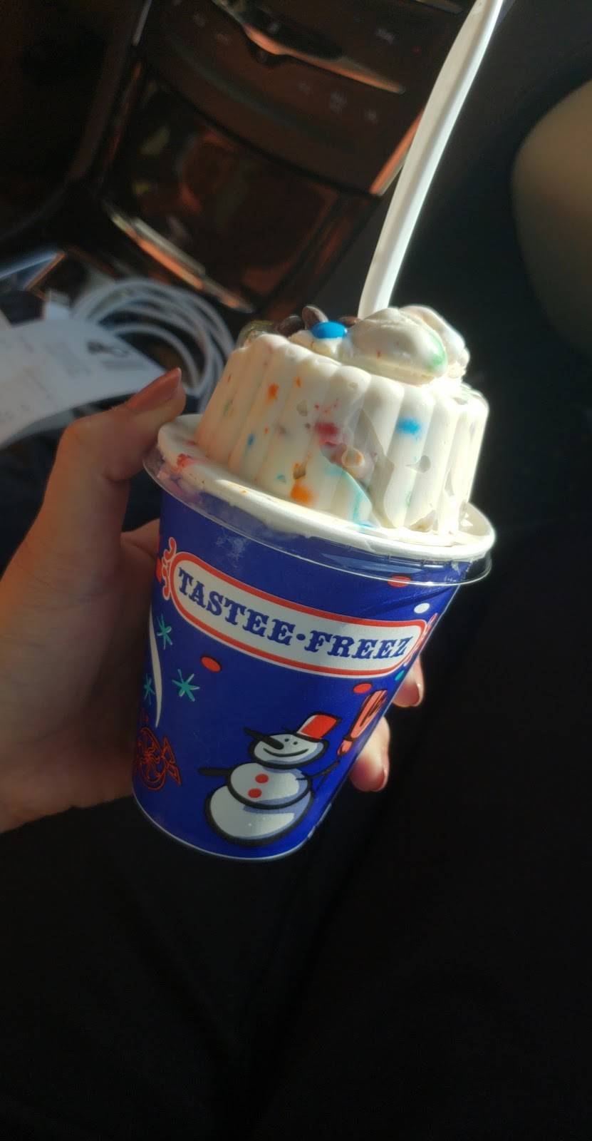 Wienerschnitzel | restaurant | 2961 Advantage Way, Sacramento, CA 95834, USA | 9164194545 OR +1 916-419-4545