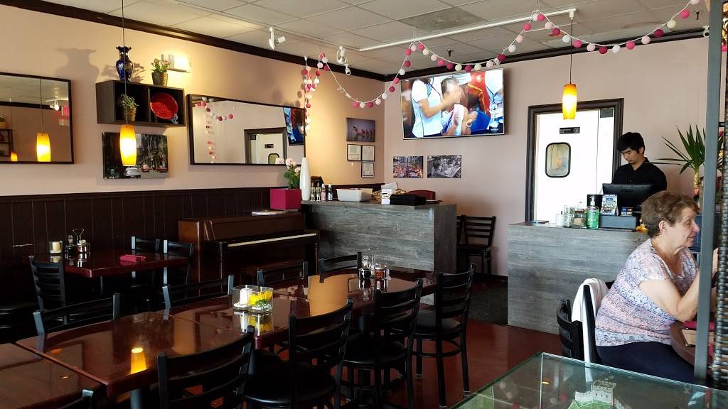 Chamber Red Chinese Bistro | restaurant | 1554 E Main St, St. Charles, IL 60174, USA | 6307975155 OR +1 630-797-5155