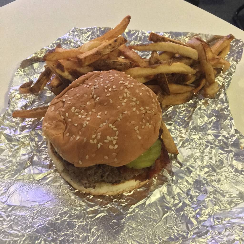Five Guys | meal takeaway | 284 7th Ave, Brooklyn, NY 11215, USA | 7184999380 OR +1 718-499-9380