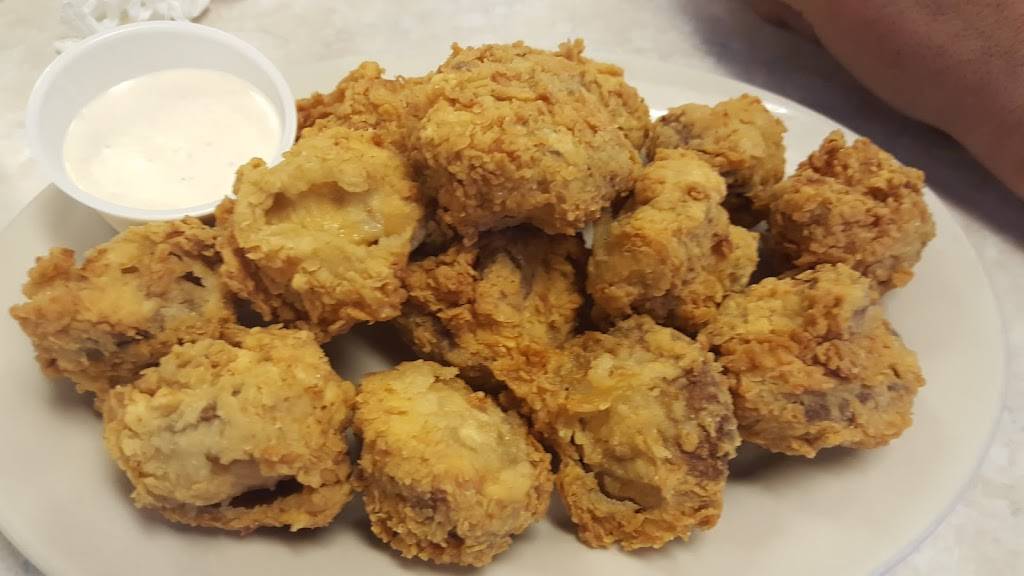 Blue & White | restaurant | 1355 US-61, Tunica, MS 38676, USA | 6623631371 OR +1 662-363-1371