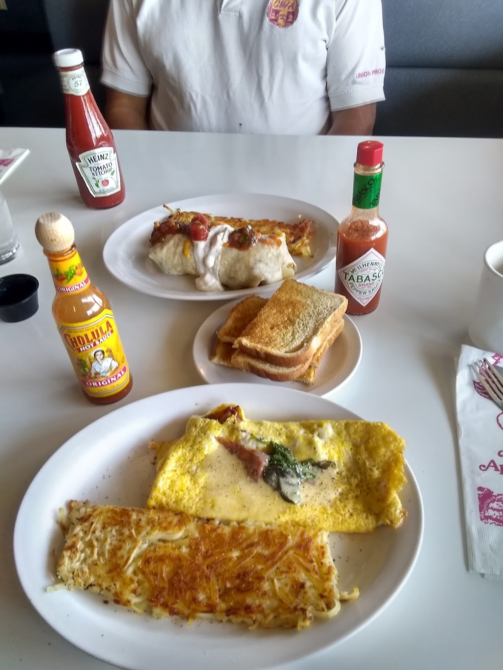 The Apple Peddler | restaurant | 540 US-20, Hines, OR 97738, USA | 5415732820 OR +1 541-573-2820