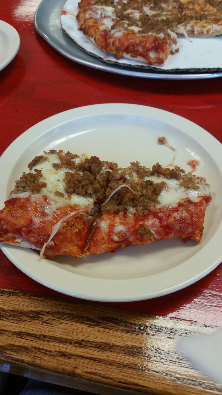 Pizza King | restaurant | 11162 US-52, Brookville, IN 47012, USA | 7656475929 OR +1 765-647-5929