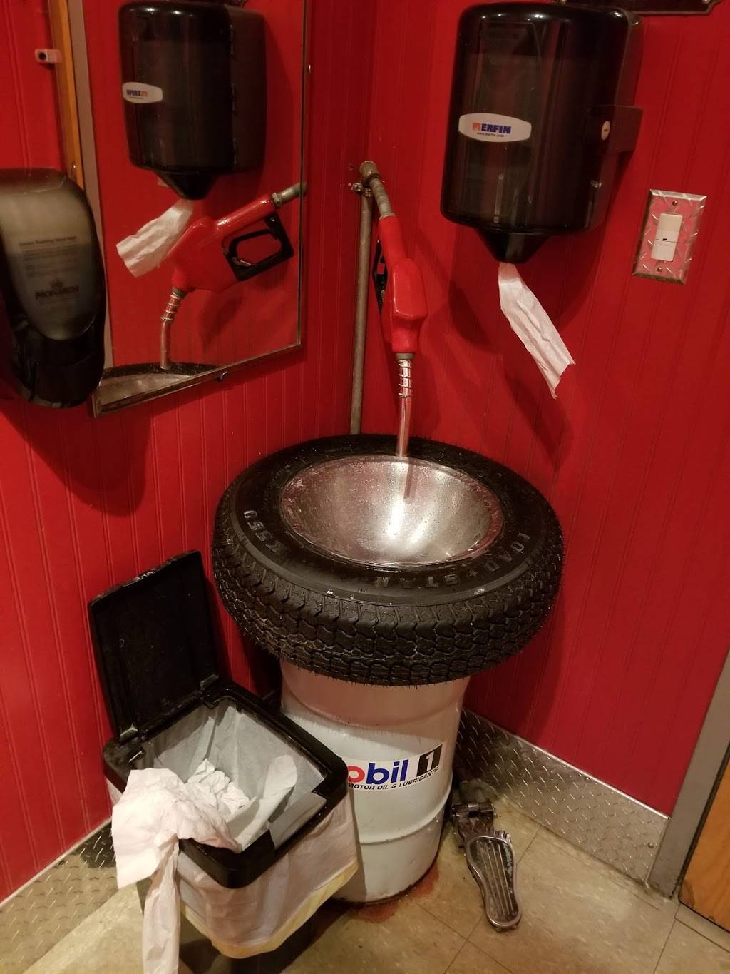 Filling Station Bar & Grille | restaurant | 52170 IN-933, South Bend, IN 46637, USA | 5742723455 OR +1 574-272-3455