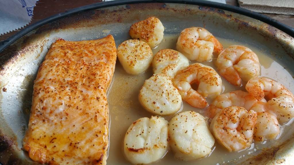 The Fish House Restaurant | restaurant | 4685 Bonita Beach Rd SW, Bonita Springs, FL 34134, USA | 2394955770 OR +1 239-495-5770