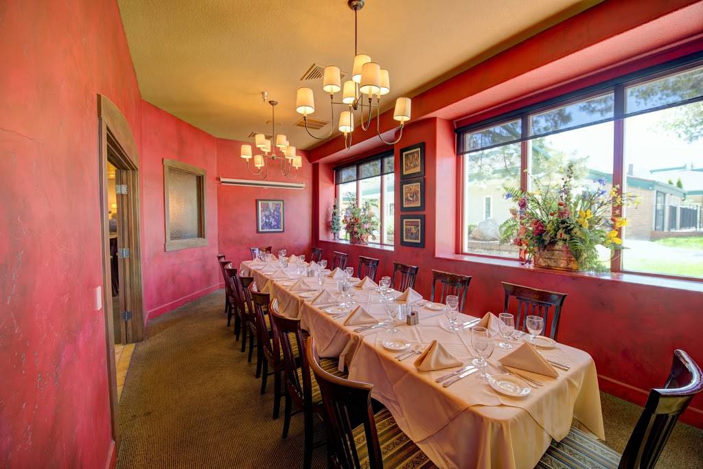 Walters Bistro | restaurant | 146 E Cheyenne Mountain Blvd, Colorado Springs, CO 80906, USA | 7196300201 OR +1 719-630-0201