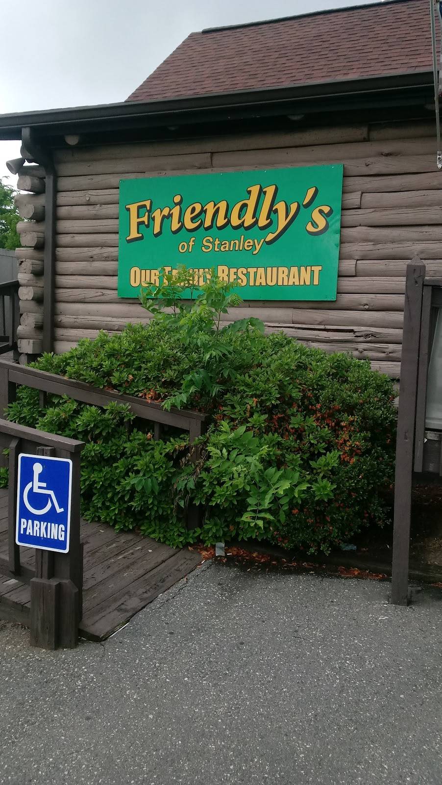 Friendlys of Stanley | restaurant | 119 N Main St, Stanley, NC 28164, USA | 7042637088 OR +1 704-263-7088