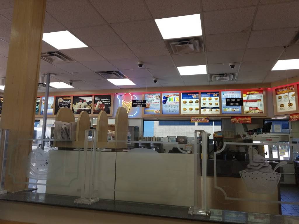 Braums Ice Cream & Burger Restaurant | restaurant | 6108 McCart Ave, Fort Worth, TX 76133, USA | 8172925183 OR +1 817-292-5183