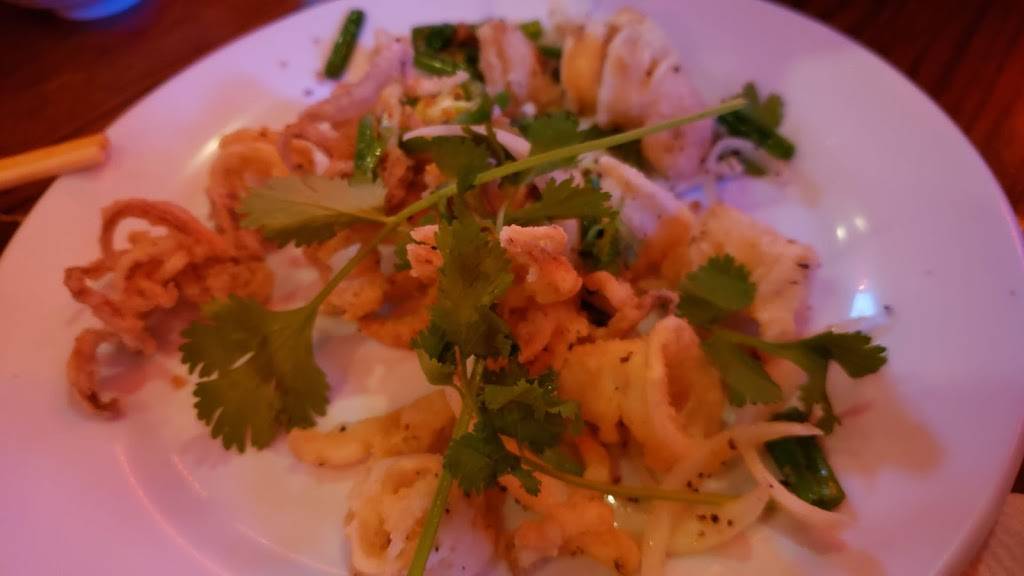 The Street Bar and Restaurant | restaurant | 3554 SE 82nd Ave, Portland, OR 97266, USA | 5037194343 OR +1 503-719-4343