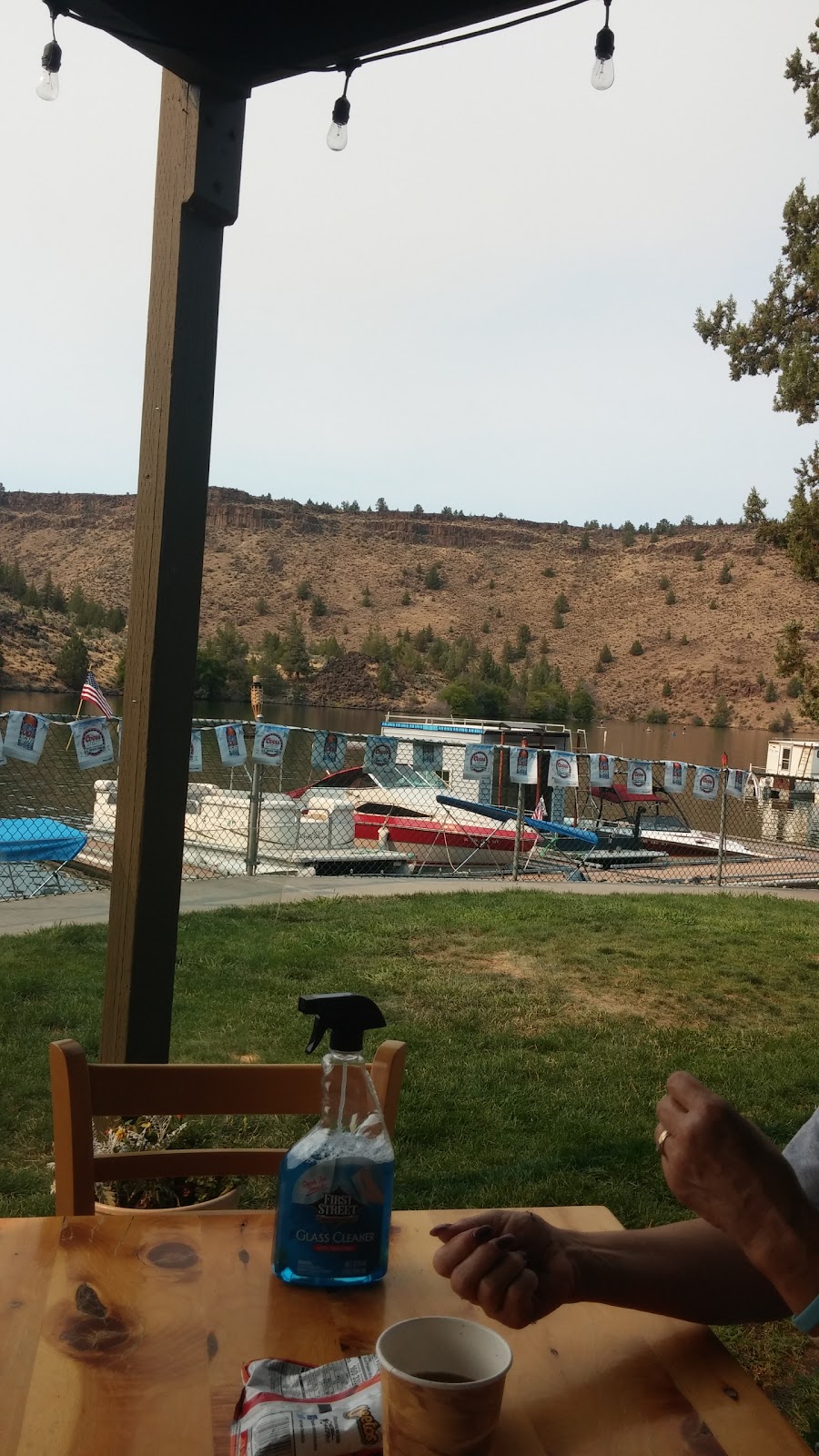 Frasers Deep Canyon Grill & Pelton Store & Marina | restaurant | 3300 NW Pelton Dam Rd, Madras, OR 97741, USA | 5414750516 OR +1 541-475-0516