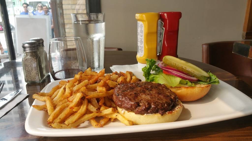 Union Social Eatery | restaurant | 21 St Clair Ave W, Toronto, ON M4V 1K7, Canada | 4169013456 OR +1 416-901-3456