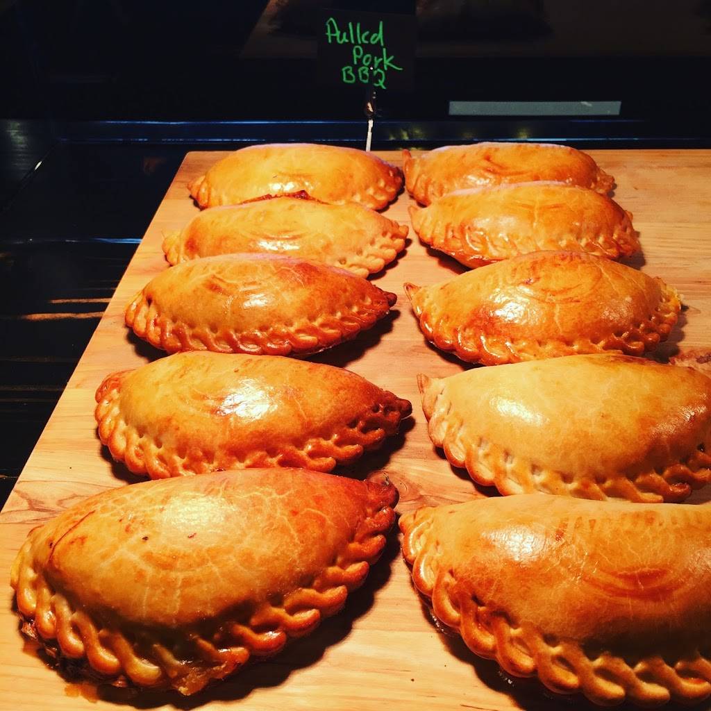 Mama Ana’s Empanadas | restaurant | 590 Union Blvd, Totowa, NJ 07512, USA | 8622644444 OR +1 862-264-4444