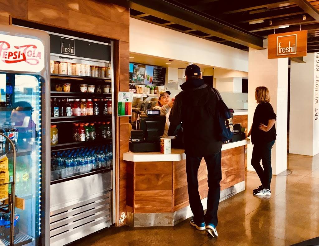 freshii | restaurant | 600 E Grand Ave, Chicago, IL 60611, USA | 3122225757 OR +1 312-222-5757