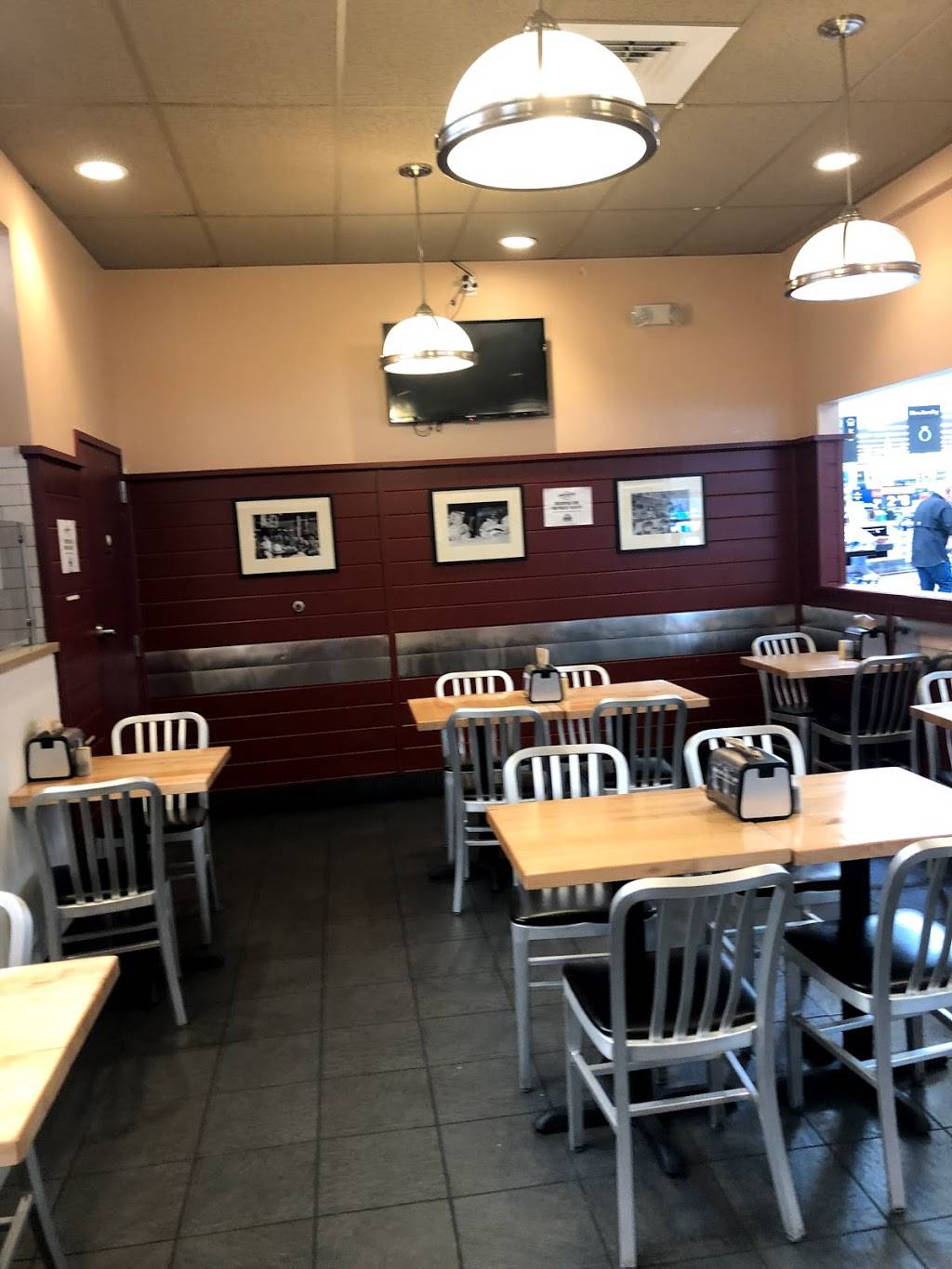 Wayback Burgers | restaurant | 17030 US-441, Mt Dora, FL 32757, USA | 3527351998 OR +1 352-735-1998