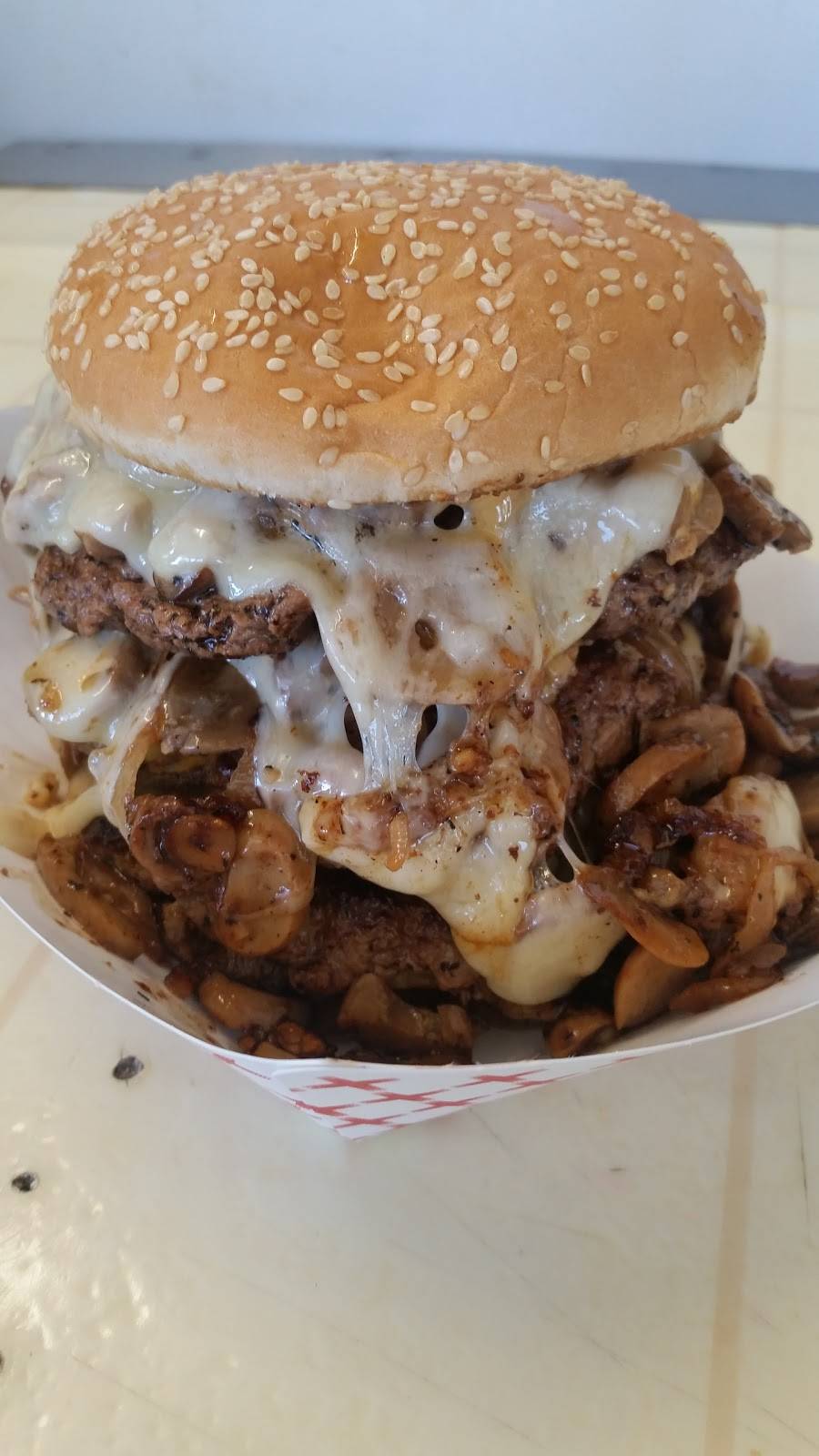 Gillmans Classic Drive-In | restaurant | 763 W F St, Oakdale, CA 95361, USA | 2098470619 OR +1 209-847-0619