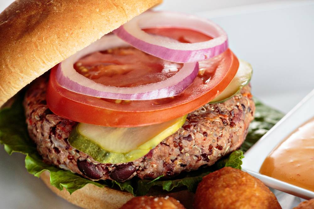 Bar Red Beard | restaurant | 3301 NE 33rd St, Fort Lauderdale, FL 33308, USA | 7542234665 OR +1 754-223-4665