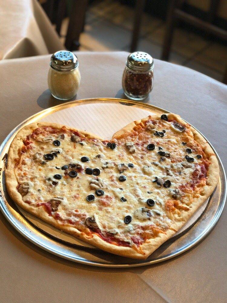 Purees Pizza & Pasta | meal delivery | 1023 Lake St, Oak Park, IL 60301, USA | 7083864949 OR +1 708-386-4949