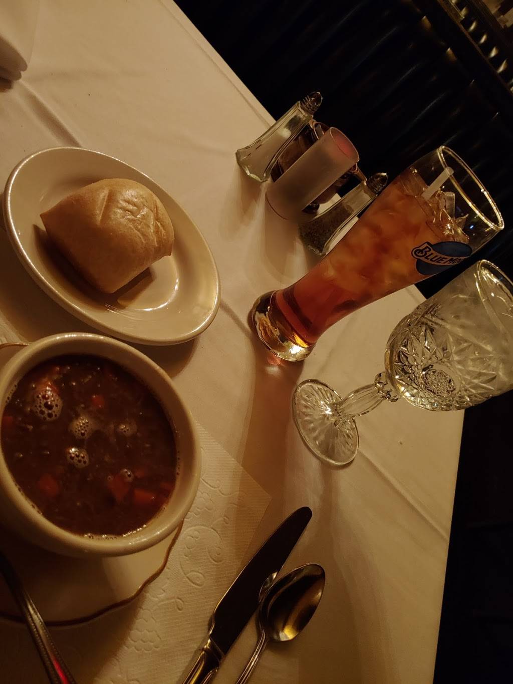 Charcoal Oven Restaurant | restaurant | 4400 Golf Rd, Skokie, IL 60076, USA | 8476758062 OR +1 847-675-8062