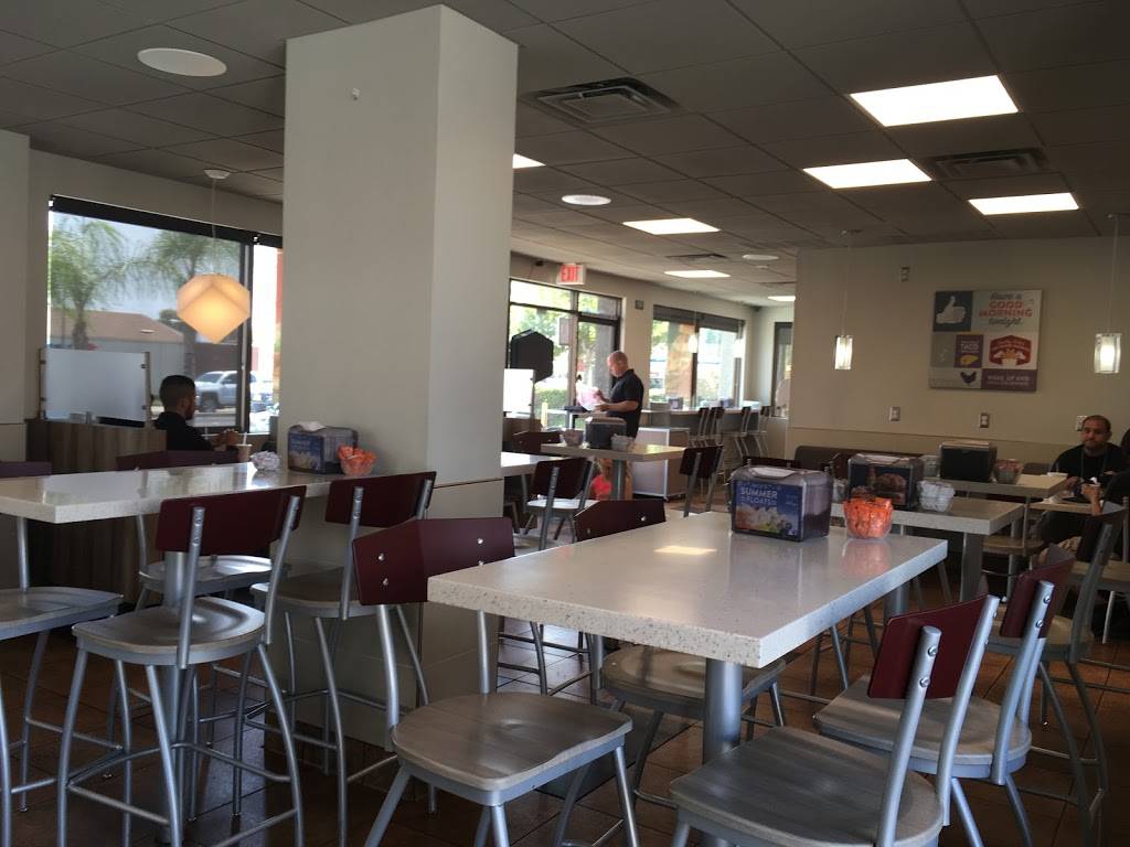 Jack in the Box | restaurant | 14864 Pipeline Ave, Chino Hills, CA 91709, USA | 9095978995 OR +1 909-597-8995