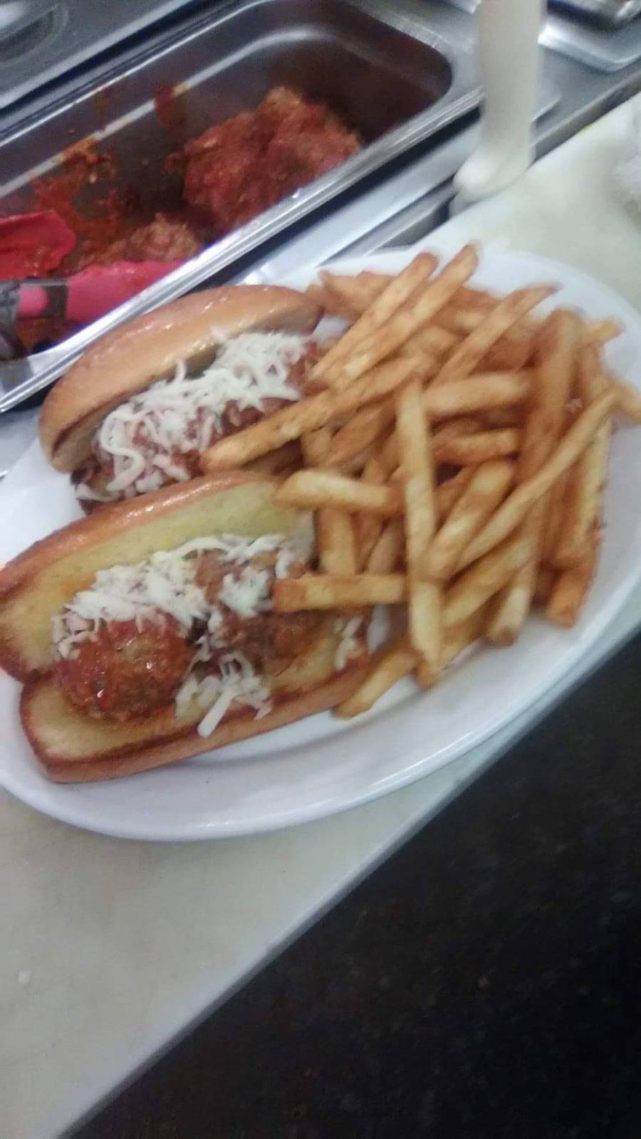 2 Girls Cafe | restaurant | 2320 N Main St, Miami, OK 74354, USA | 9185422233 OR +1 918-542-2233