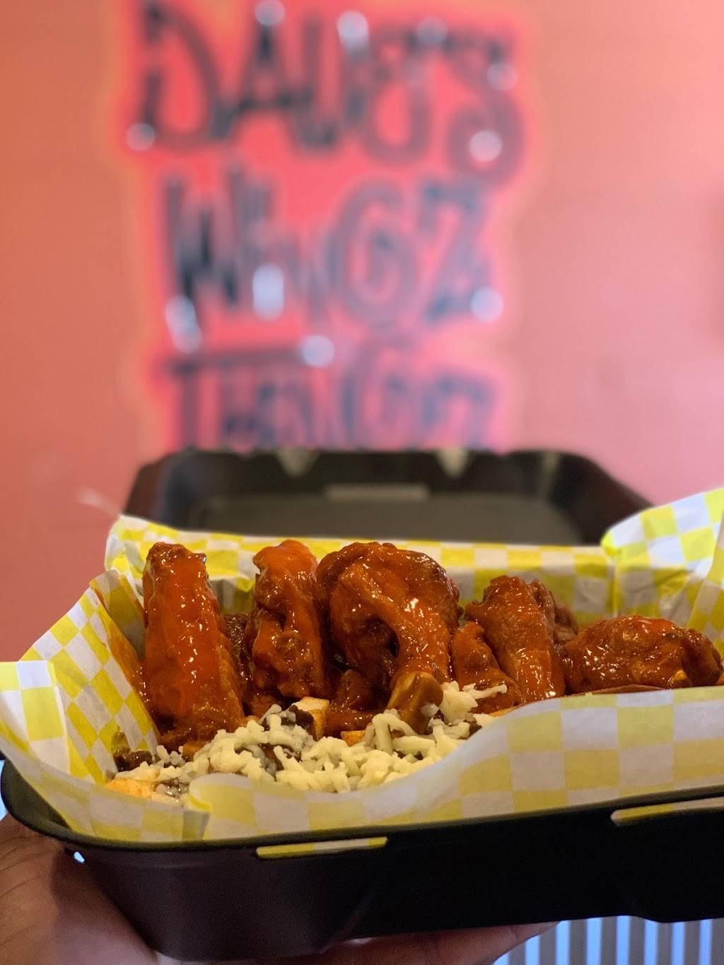 Daves Wingz N Thingz | restaurant | 2407 Paris Rd Suite A, Chalmette, LA 70043, USA | 5043814274 OR +1 504-381-4274