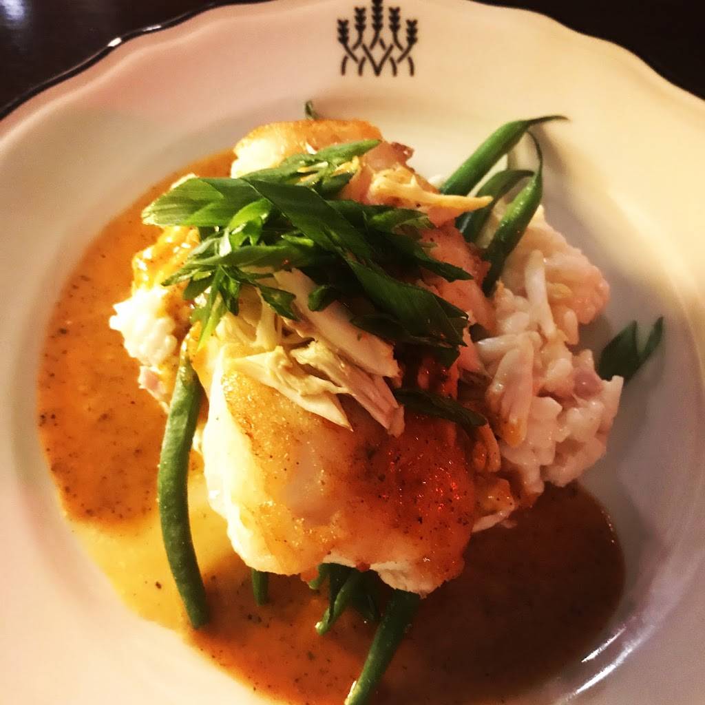 The Bay House Restaurant | restaurant | 799 Walkerbilt Rd, Naples, FL 34110, USA | 2395913837 OR +1 239-591-3837