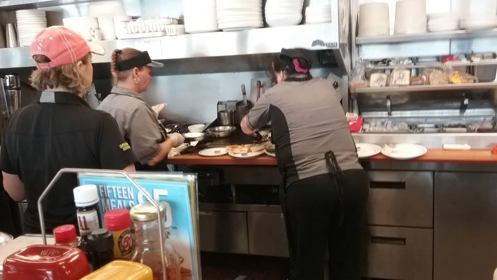 Waffle House | meal takeaway | 629 Woodbury Hwy, Manchester, TN 37355, USA | 9317230490 OR +1 931-723-0490