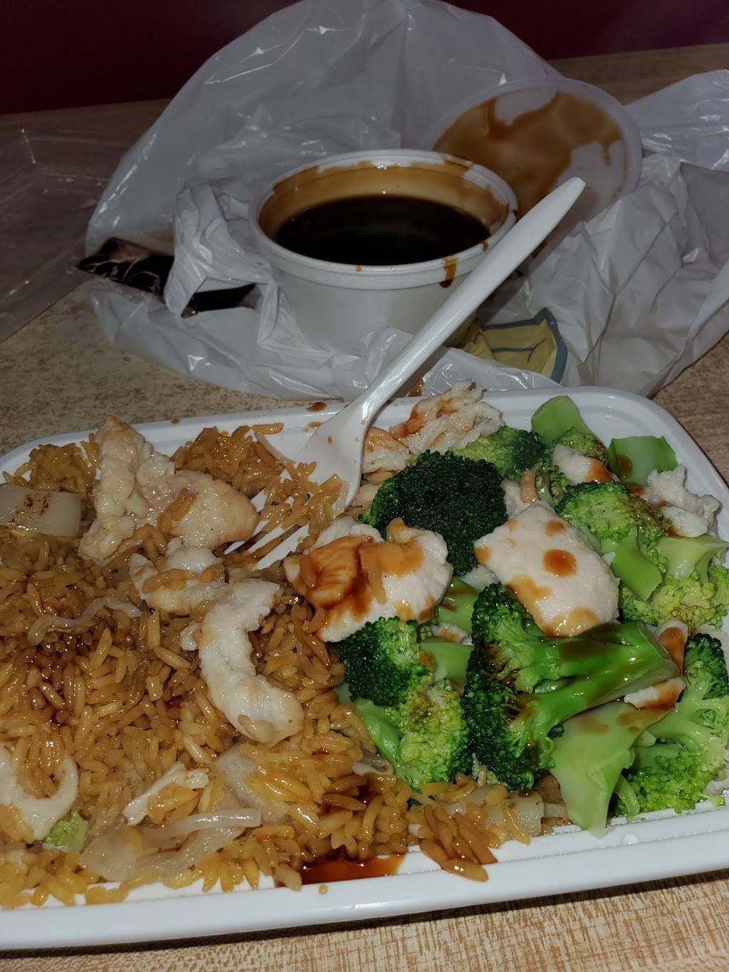 Hing Wong Chinese Restaurant | restaurant | 1101 Huntingdon Ave, Waterbury, CT 06704, USA | 2037540938 OR +1 203-754-0938