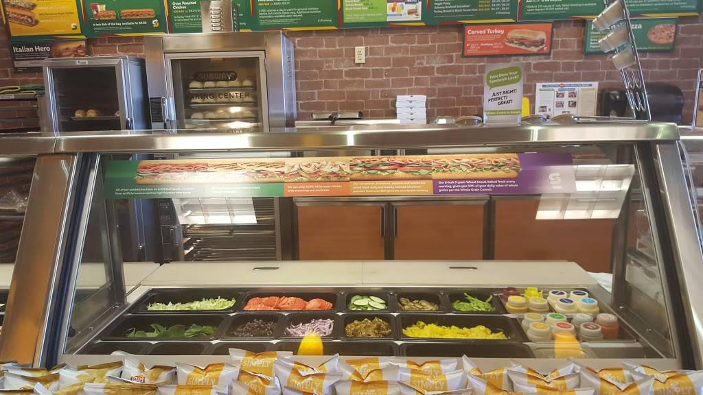 Subway | restaurant | 7850 Poplar Ave, Germantown, TN 38138, USA | 9017575167 OR +1 901-757-5167