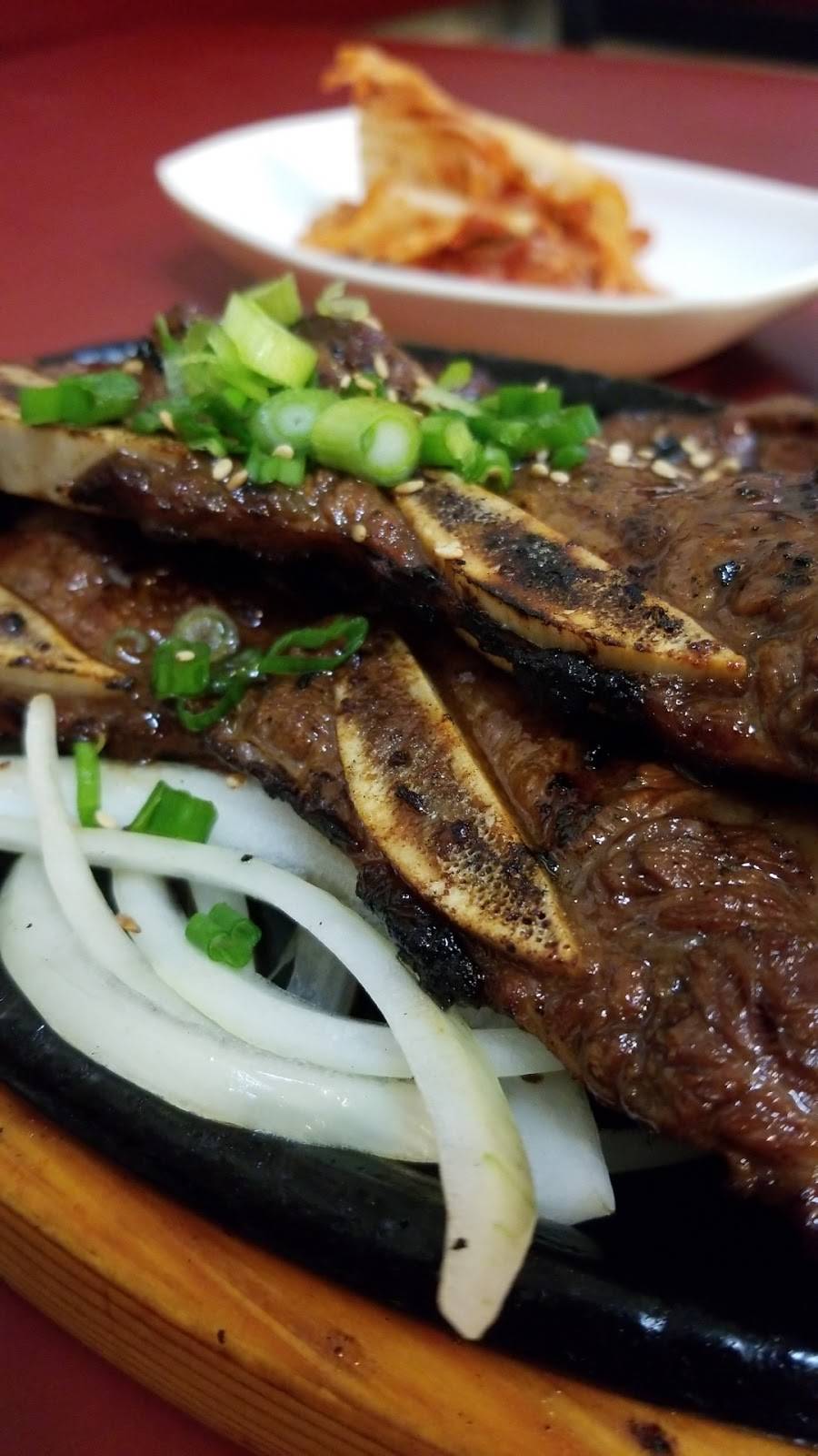 The Famous Owl of Minerva | restaurant | 5324 Yonge St, North York, ON M2N 5P9, Canada | 4162217275 OR +1 416-221-7275