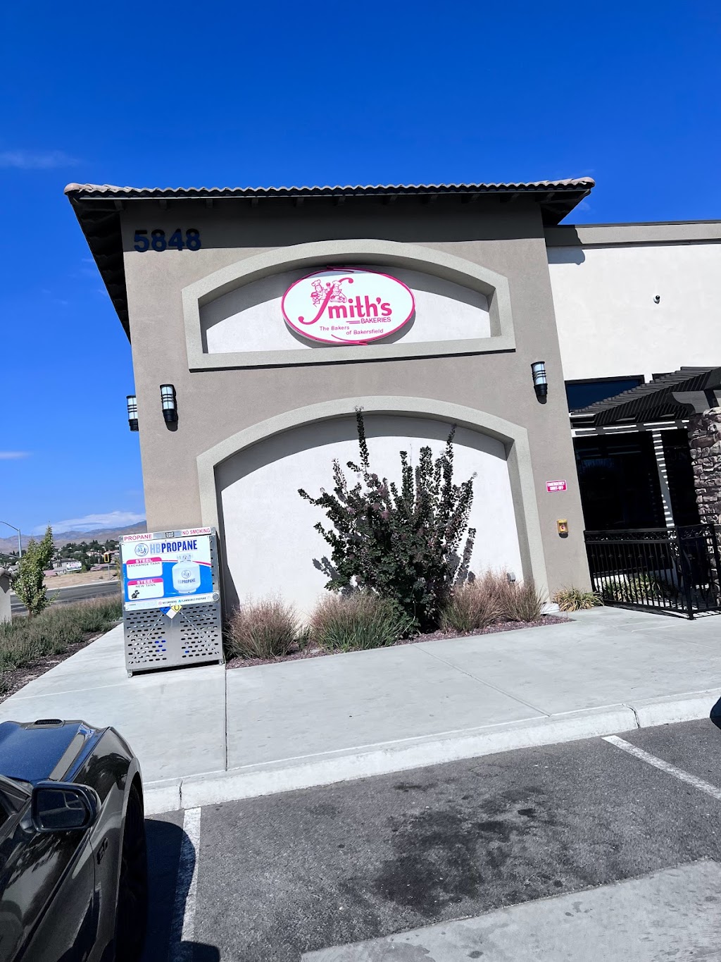 Shell | restaurant | Comanche Dr, CA-178, Bakersfield, CA 93306, USA | 6618557000 OR +1 661-855-7000