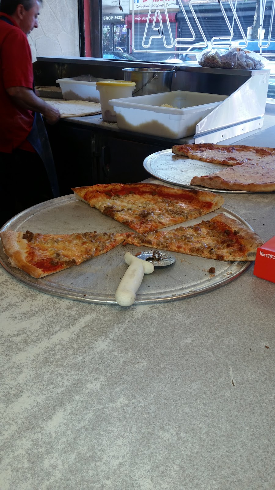 King of Pizza | restaurant | 3633 Germantown Ave, Philadelphia, PA 19140, USA | 2152280612 OR +1 215-228-0612