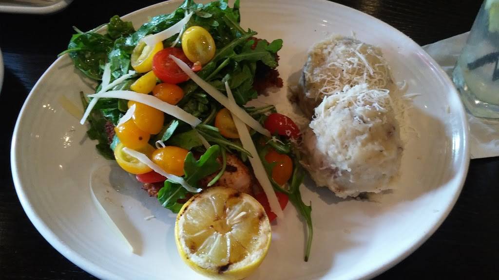 Carrabbas Italian Grill | restaurant | 5110 Poplar Ave, Memphis, TN 38117, USA | 9016859900 OR +1 901-685-9900