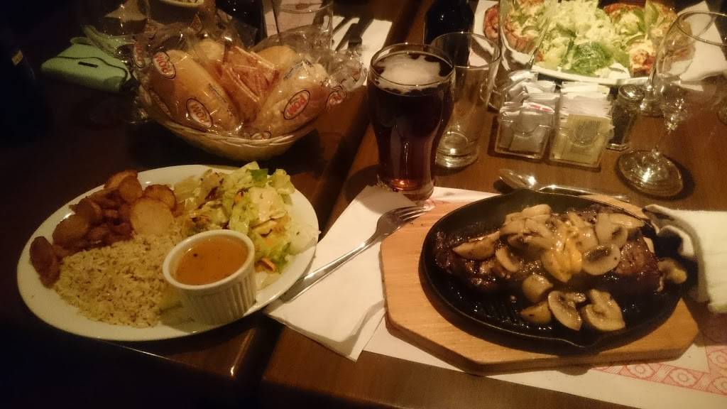 Resto Château St-Césaire | restaurant | 1011-1015 QC-112, Saint-Césaire, QC J0L 1T0, Canada | 4509471300 OR +1 450-947-1300