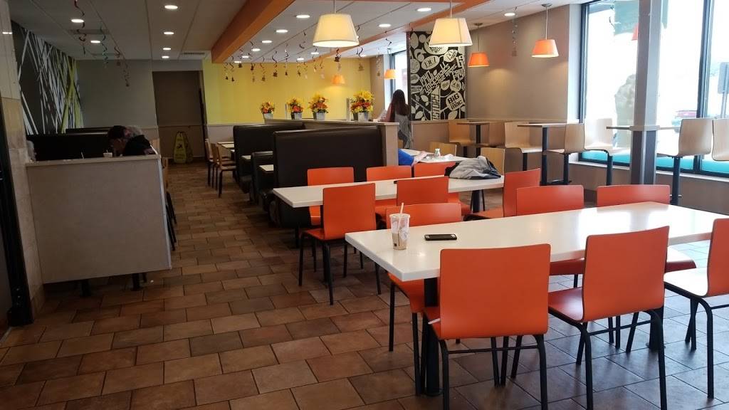 McDonalds | cafe | 11 Enterprise Dr, Pendleton, IN 46064, USA | 7657787676 OR +1 765-778-7676