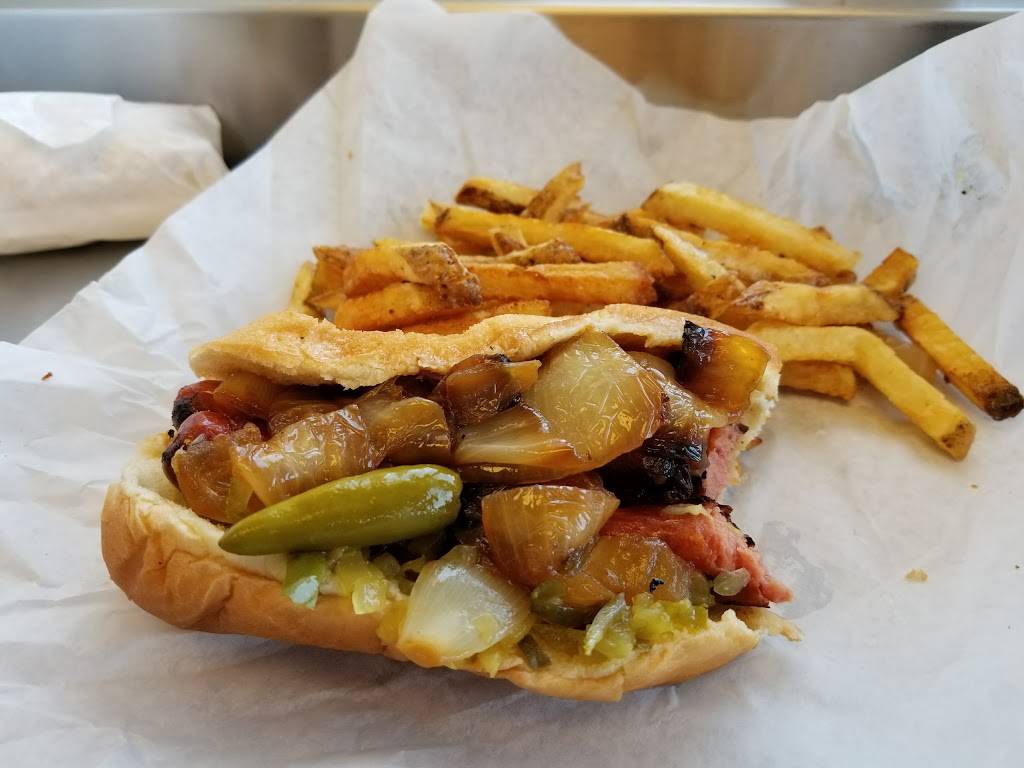 Rand Red Hots | restaurant | 1441 Rand Rd, Des Plaines, IL 60016, USA | 8476990606 OR +1 847-699-0606