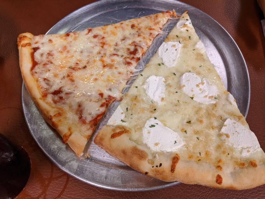 Salt Springs Pizza | restaurant | 14100 North Highway 19, Salt Springs, FL 32134, USA | 3526856665 OR +1 352-685-6665