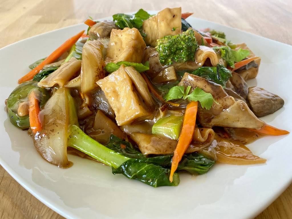 Lucky Thai | restaurant | 2705 Old Fort Pkwy Suite N, Murfreesboro, TN 37128, USA | 6158676988 OR +1 615-867-6988