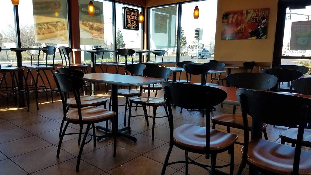 Jack in the Box | restaurant | 499 Grizzly Island Rd, Suisun City, CA 94585, USA | 7074266119 OR +1 707-426-6119