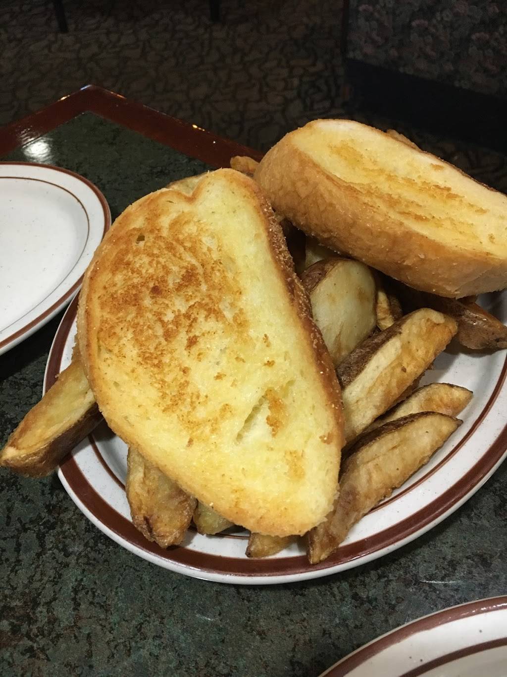 Brass Pointe | restaurant | 24234 Orchard Lake Rd, Farmington, MI 48336, USA | 2484761377 OR +1 248-476-1377