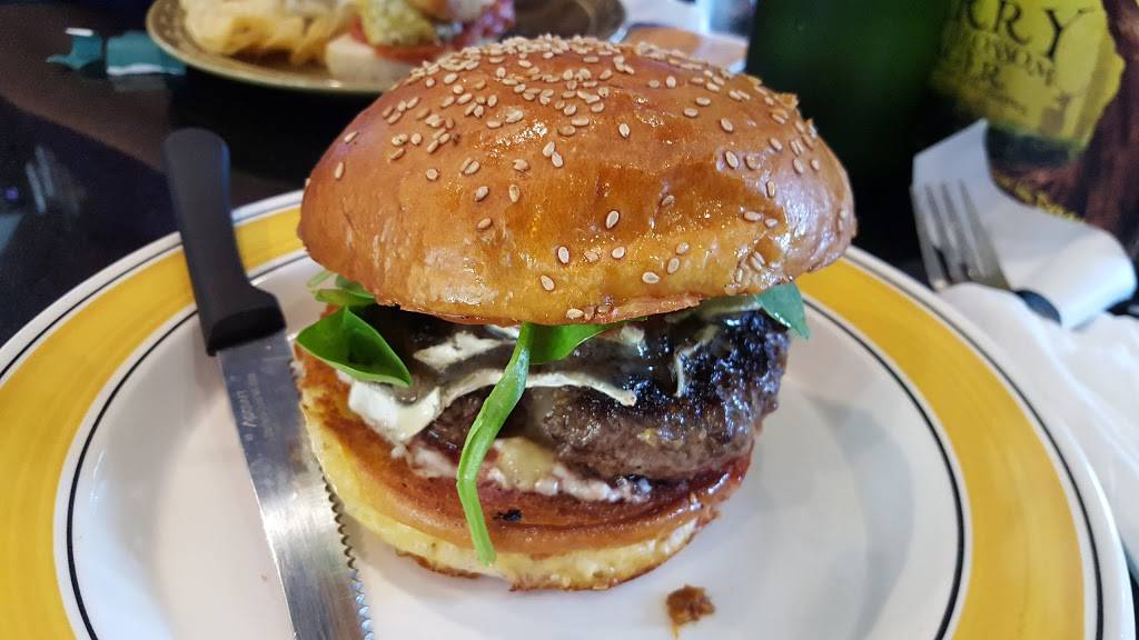 Beer House Cafe | cafe | 15 Crystal St, East Stroudsburg, PA 18301, USA | 5704207522 OR +1 570-420-7522