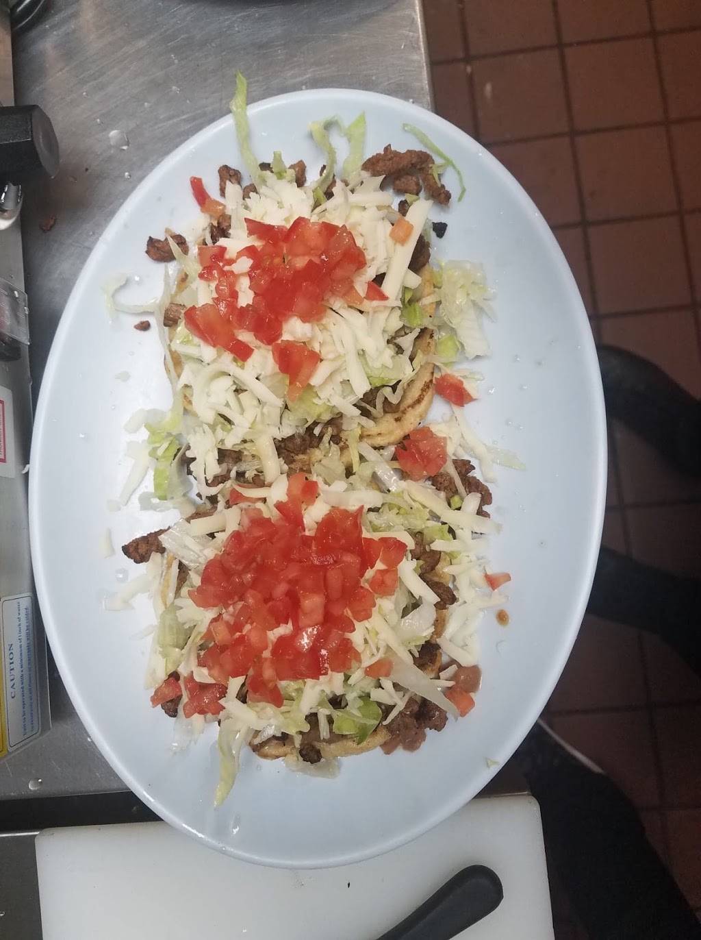 Daisys Restaurant | restaurant | 15335 Parthenia St, North Hills, CA 91343, USA | 8188933679 OR +1 818-893-3679