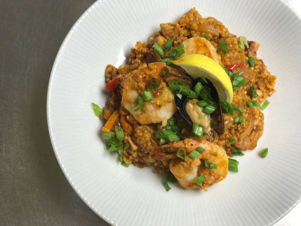 Seasoning Bistro | restaurant | 506 Public Square, Benton, IL 62812, USA | 6184393003 OR +1 618-439-3003